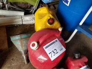 lot 732 image: Lot of (2) Plastic Fuel Cans  - Metal Funnel
