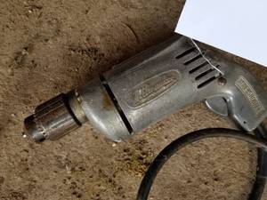 lot 736 image: Milwaukee 220 Hole Shooter 38 Drill