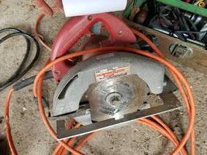lot 738 image: Milwaukee 6365 7-14 Circular Saw Heavy Duty