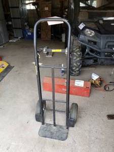 lot 748 image: Milwaukee Hand Truck 2-wheel with Rubber Tires