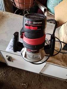 lot 754 image: Sears Craftsman 9174 Router w Worklight and Work Mat