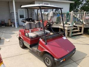 lot 611 image: Shuttlecraft 2500sq Gas Golf Cart