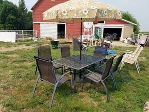 lot 804 image: Patio Set  with Umbrella Table, Umbrella, Chairs (x6)