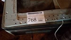 lot 768 image: Household Microwave Oven