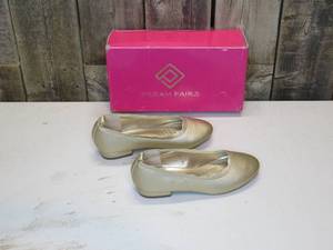 Dream Pairs Elle Gold Size 6