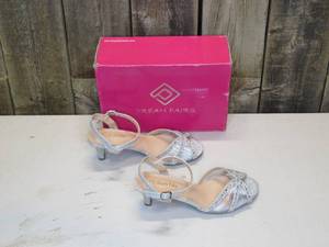Dream Pairs Nina 150 Silver Size 6