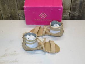 Dream Pairs Safari Nude Size 6