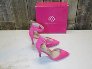 Dream Pairs Open pointed Ankle Fuchsia Suede Size 8