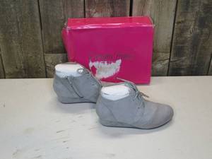 Dream Pairs Tomson-K Grey Suede Size 2