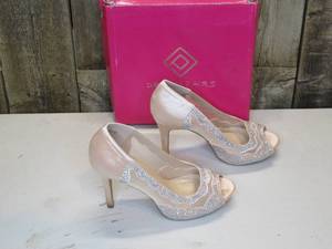 Dream Pair Divine 01 Champagne Size 7.5