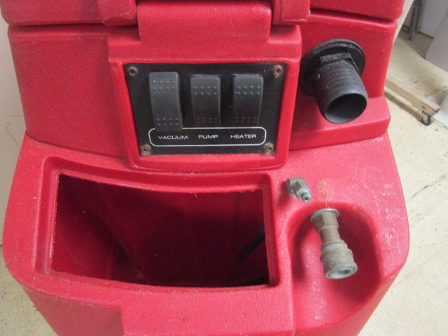 FLOOR CLEANING MACHINE
