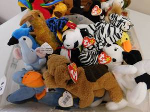 lot 15 image: Ty Teenie Beanie Babies