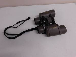 lot 17 image: Vintage Binoculars