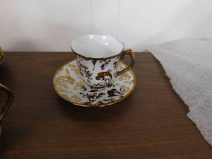 lot 65 image: Small Tea Cups with Plates