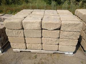 Roman Jumbo Pisa Wall Block - Desert Buff