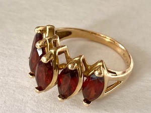 14 Gold and Five Marquise Garnet Ring