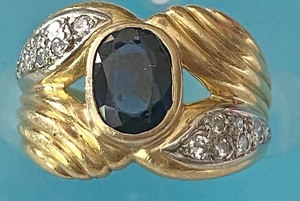 18k Gold Ring Diamond and Oval Sapphire Ring