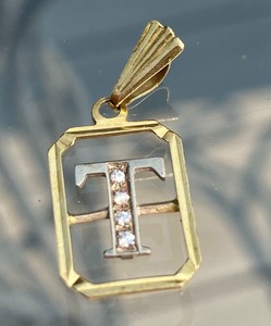 18k Gold Diamond Framed T Pendant