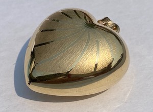 14k Gold Puffer Heart Pendant