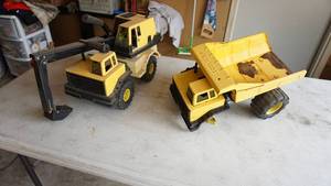 Tonka Dump Truck & Tonka Mighty Back Hoe
