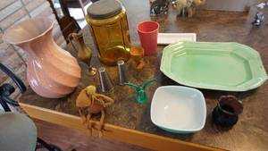 Miscellaneous Items---Pink Redwing Vase--8  Tall ---Green Plate-- 10 12  x  8