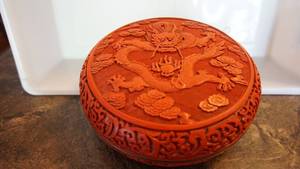 Red Dragon Metal Bowl With Cover