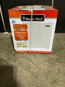 Magic Chef 1.7 cu. ft. Freezerless Mini Fridge, White. See Pictures