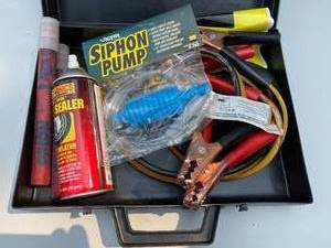 lot 128 image: Auto Kit