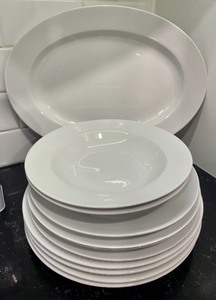 lot 9 image: Wonderful White Kitchenware