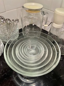 lot 10 image: Kitchen Goodies