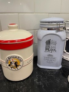 lot 13 image: 3 Charming Canisters