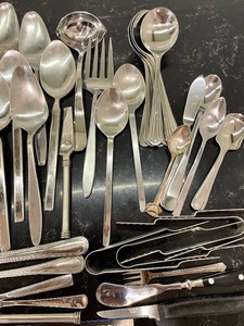 lot 23 image: Kitchen Goodies