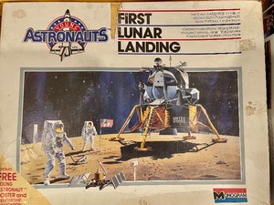 lot 41 image: 7 Space Models
