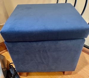 lot 42 image: Belmont Foot Massager and a Storage Cube