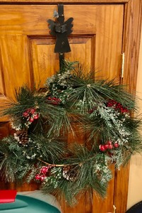 lot 64 image: 2 Wonderful Holiday Wreaths with a Storage Box