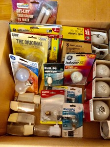 lot 72 image: Practical Items Lightbulbs and Nightlights
