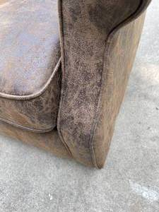 lot 158 image: Brown Polyester Recliner
