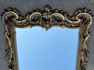 lot 160 image: Ornate Carolina Mirror Company Mirror