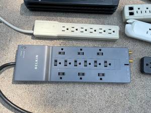 lot 169 image: Power Strip Lot