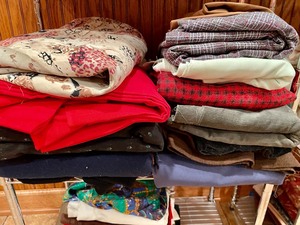 lot 207 image: Grand Lot of Fabric