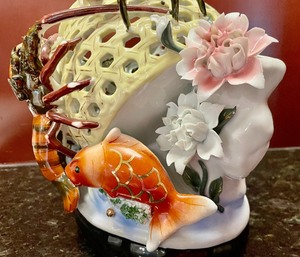 lot 224 image: Under the Sea Themed Figurine
