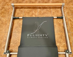 lot 214 image: Fluidity Fitness Evolved Exercise Bar and Mat
