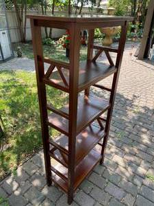lot 355 image: Wooden Ornate 4 Shelf Display Piece