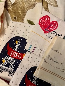 lot 250 image: Dish Towels and More