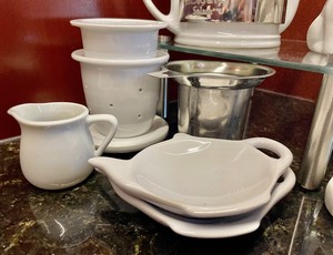 lot 256 image: Wonderful White Dishware
