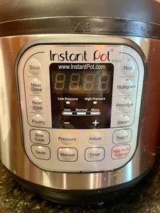 lot 262 image: Instant Pot