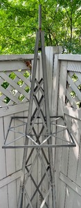 lot 303 image: Marvelous Metal Yard Decor
