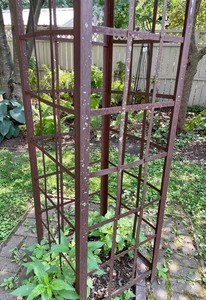 lot 310 image: Outstanding Outdoor Metal Decor