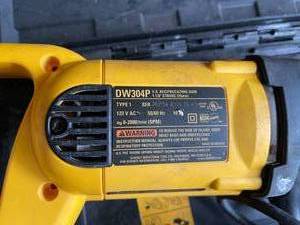 lot 388 image: DeWalt VS Reciprocating Saw