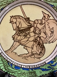 lot 460 image: Royal Doulton George and the Dragon Plate